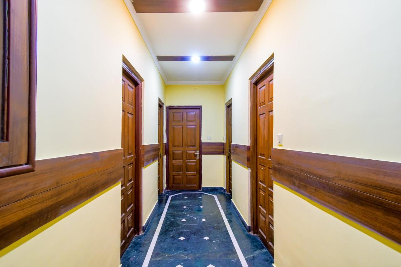 כלכותה Hotel Jingle Inn מראה חיצוני תמונה