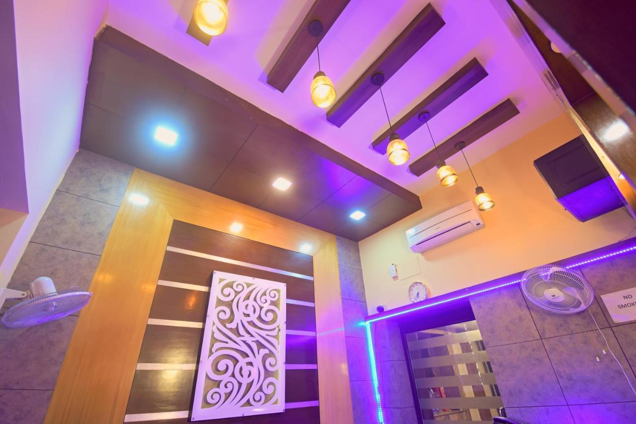 כלכותה Hotel Jingle Inn מראה חיצוני תמונה