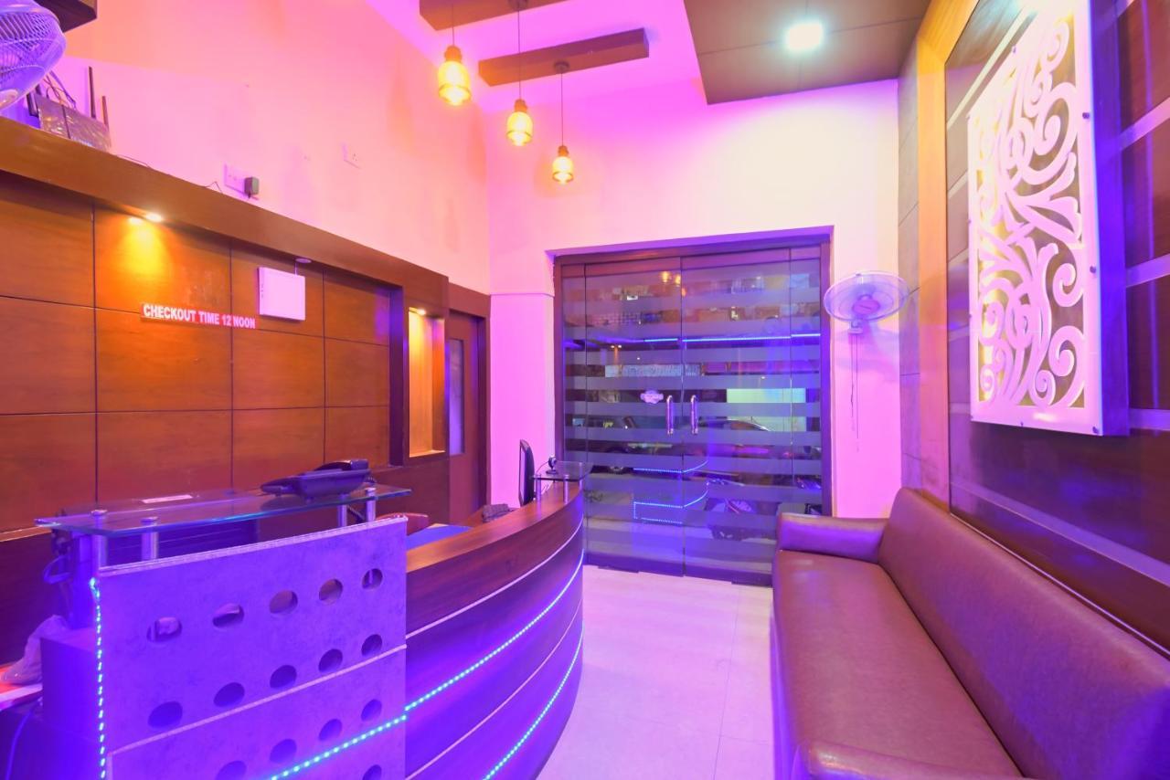 כלכותה Hotel Jingle Inn מראה חיצוני תמונה